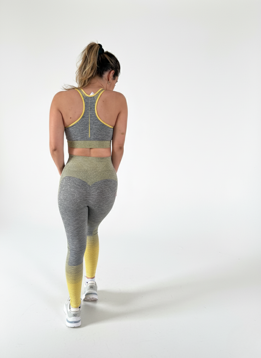 SET 3 PIEZAS LEGGING DE CINTURA ALTA Y CROP TOP